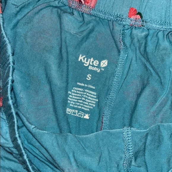 Kyte Baby Women’s Short Sleeve Pajama Set in Hibiscus size Small - Picture 7 of 7